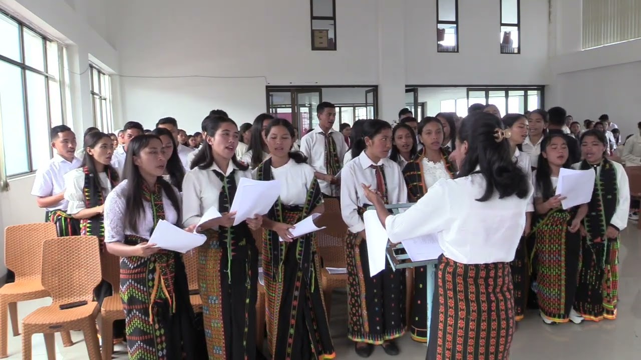 KOOR LAGU LAUDAO SI O MI SIGNORE OLEH MAHASISWA PRODI TEOLOGI UNIKA ST. PAULUS RUTENG