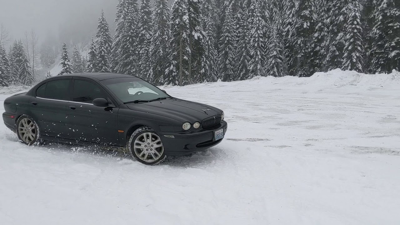 AWD Jaguar Snow Drive
