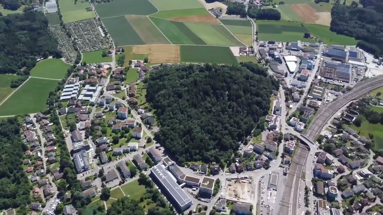 Switzerland Illnau-Effretikon Dji Mini overflight / Illnau-Effretikon / 8307