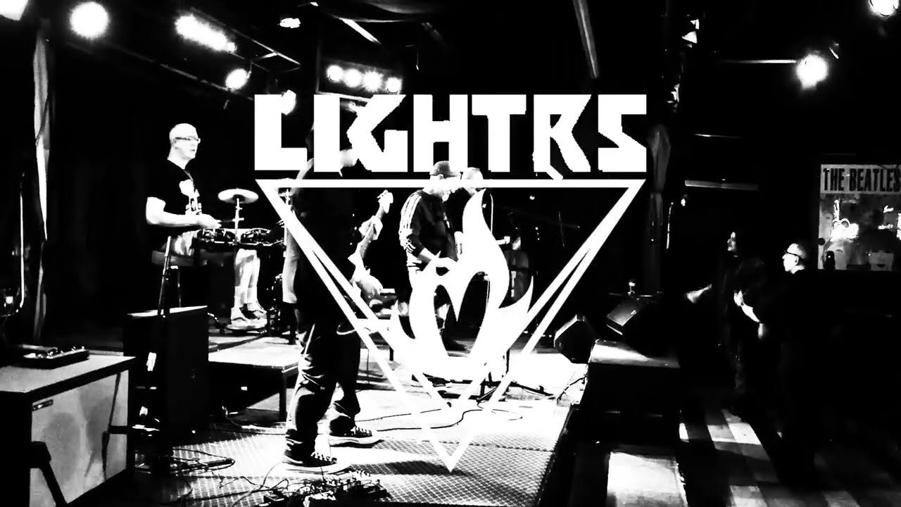 LIGHTRS - Don't Look Now
