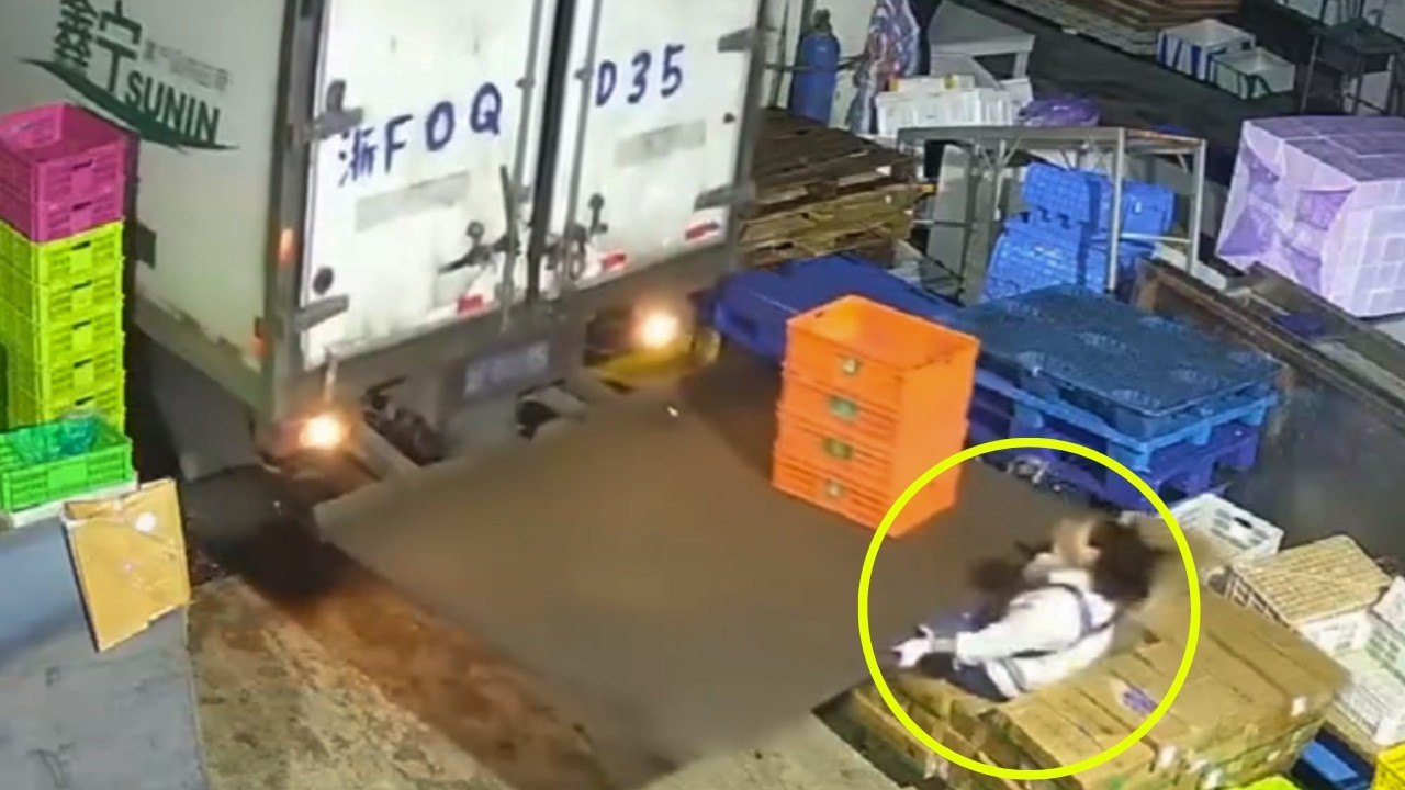 TAILGATE ACCIDENT 😨