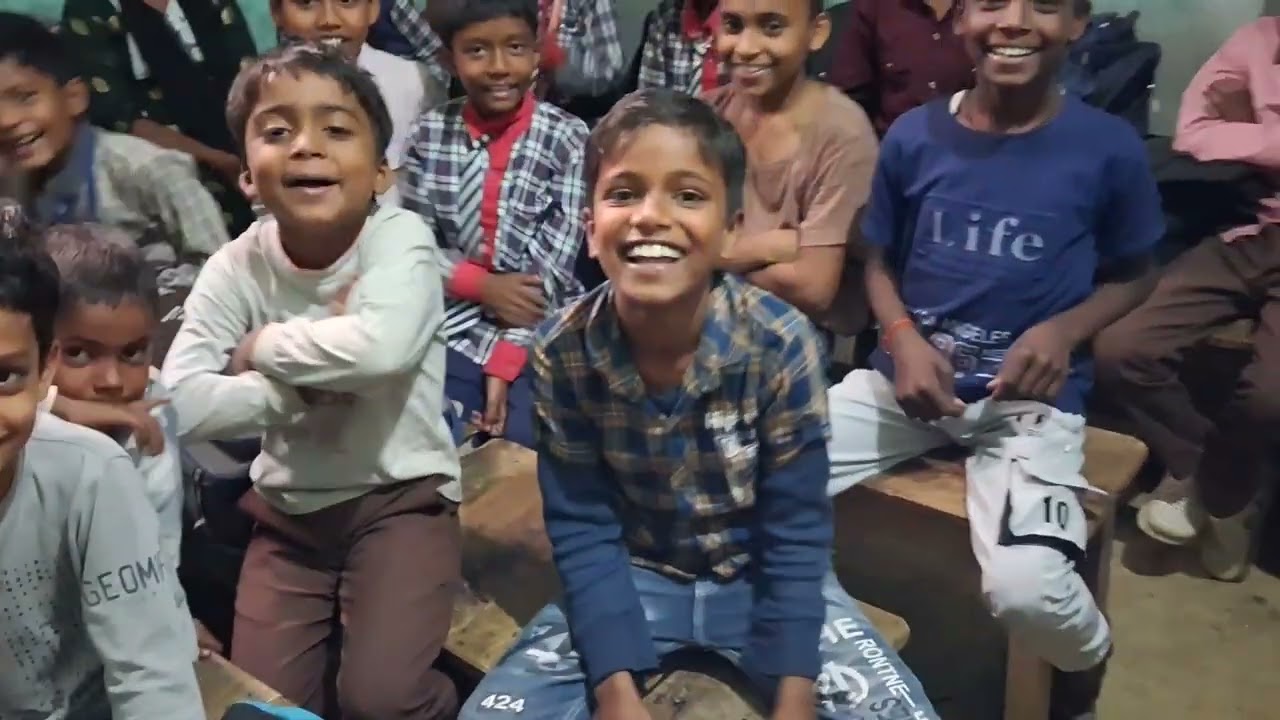 # लिटिल फ्लावर बैच को स्त्रीलिंग और पुल्लिंग  का पहचान कराया गया #Durgesh Sir काफी आनंद के साथ l