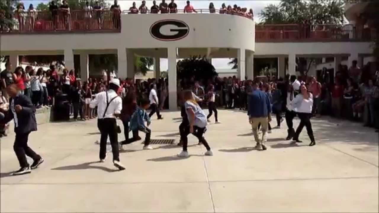 Colonial HighSchool FlashMob PromProposal