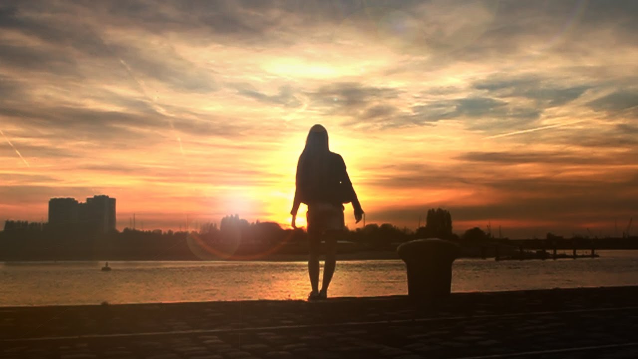Unsenses ft. Thom - Lose My Ground (Official Video Clip)