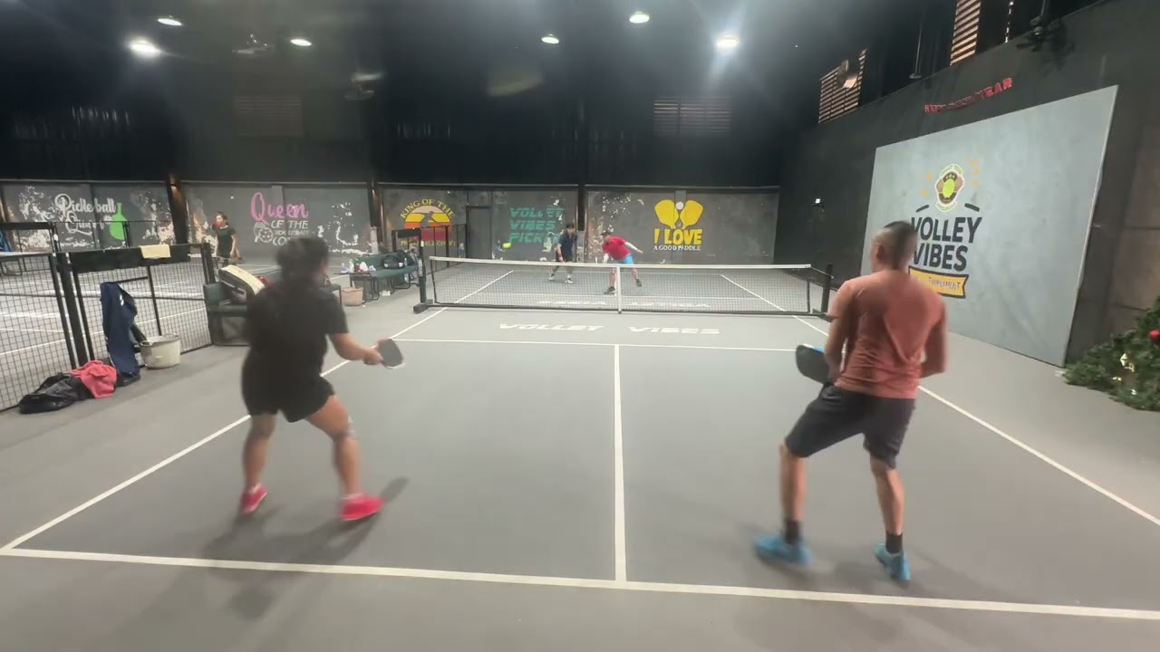 Văn Cảnh &Trí Thức gặp Thuỷ bóng bàn &Nhân tennis