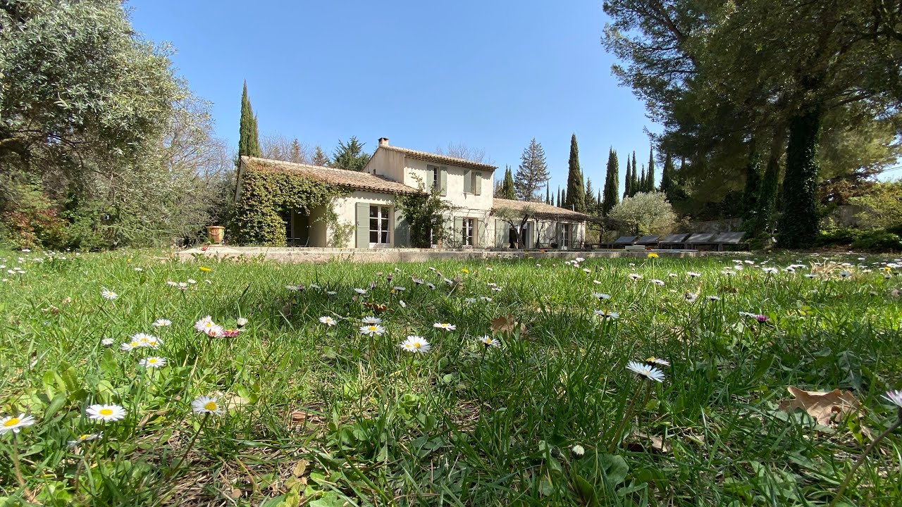 2626 Mas Provençal avec piscine à vendre à Aix en Provence