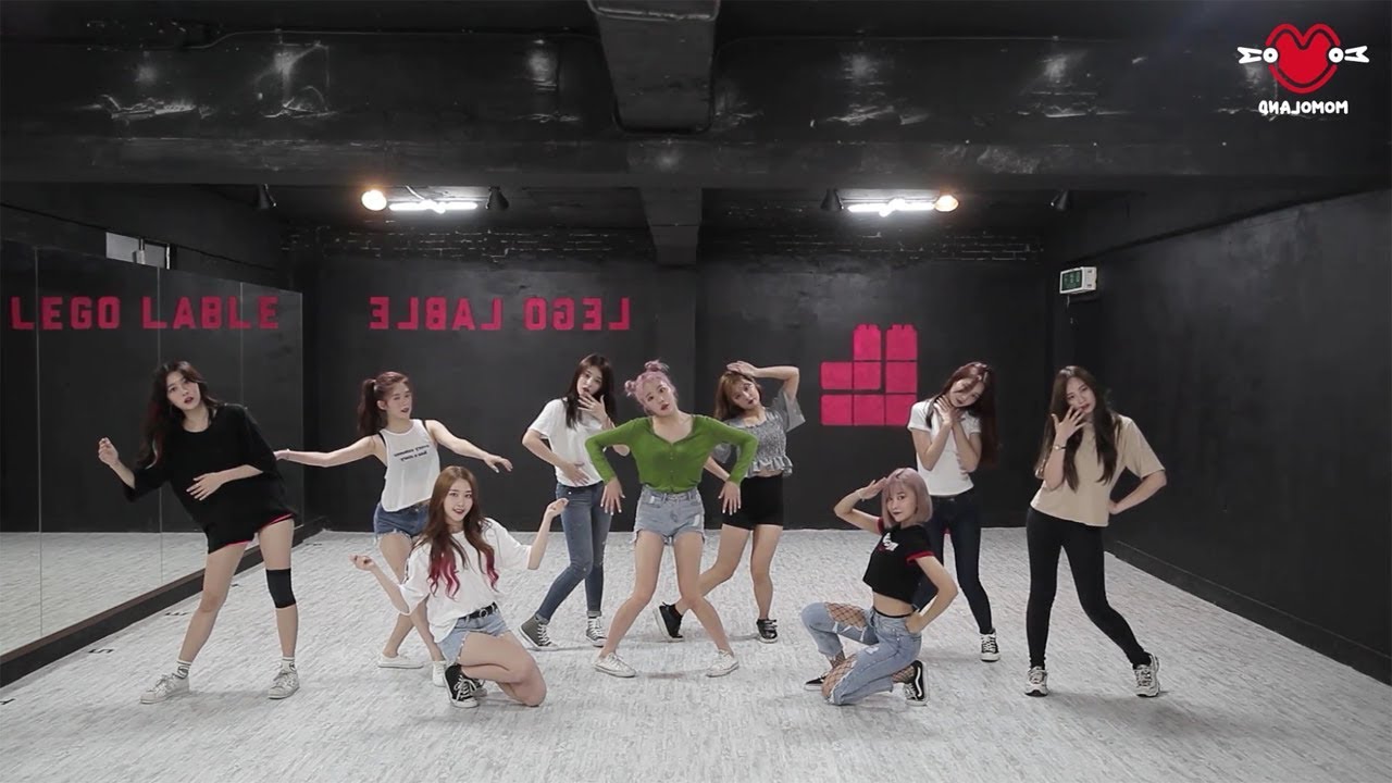 MOMOLAND (모모랜드) - 꼼짝마 (Freeze) Dance Practice (Mirrored)