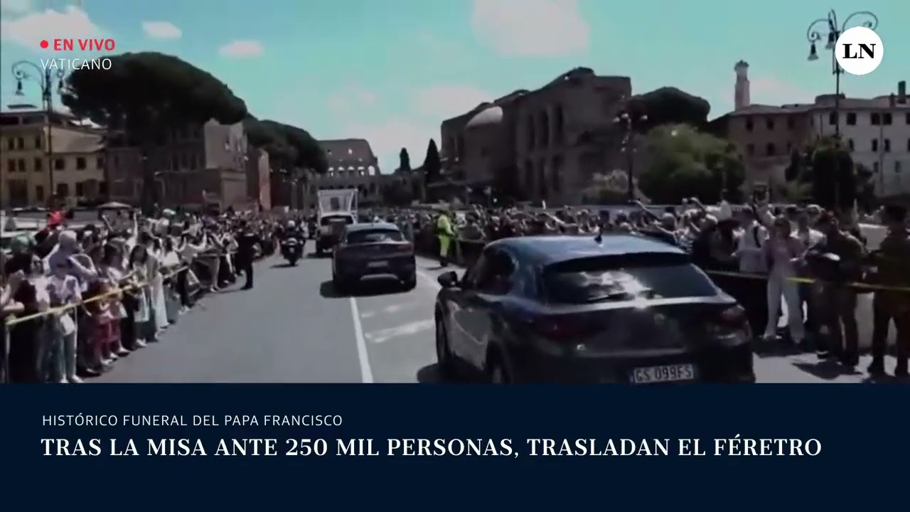 Así es la procesión del cortejo funebre del papa Francisco por Roma. Último adiós