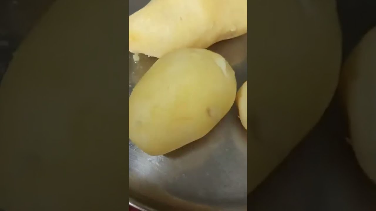 जब किसी को देने के लिए आपके पास कुछ ना हो तो उसको साथ और सम्मान दें यही सबसे बड़ा धन है|🙏🏻
