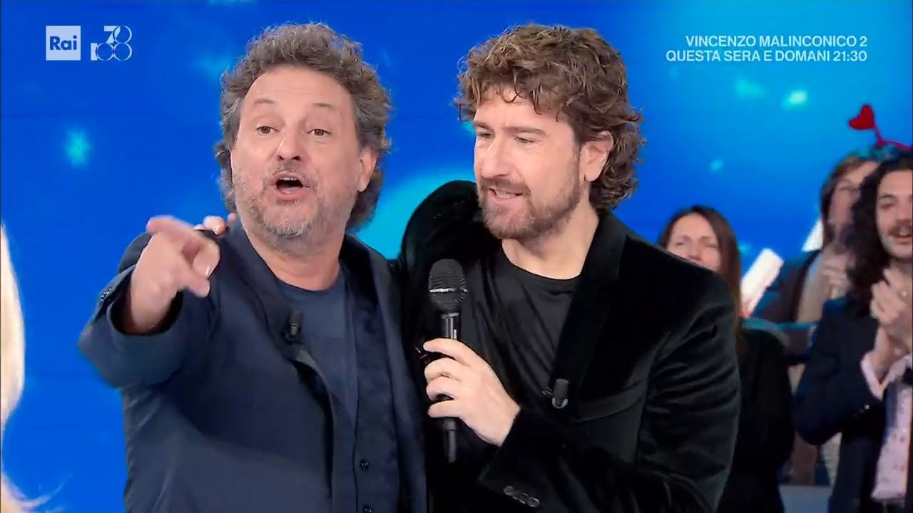 Leonardo Pieraccioni e Alessandro Siani omaggiano Firenze e Napoli in musica - Domenica In 15/12/202