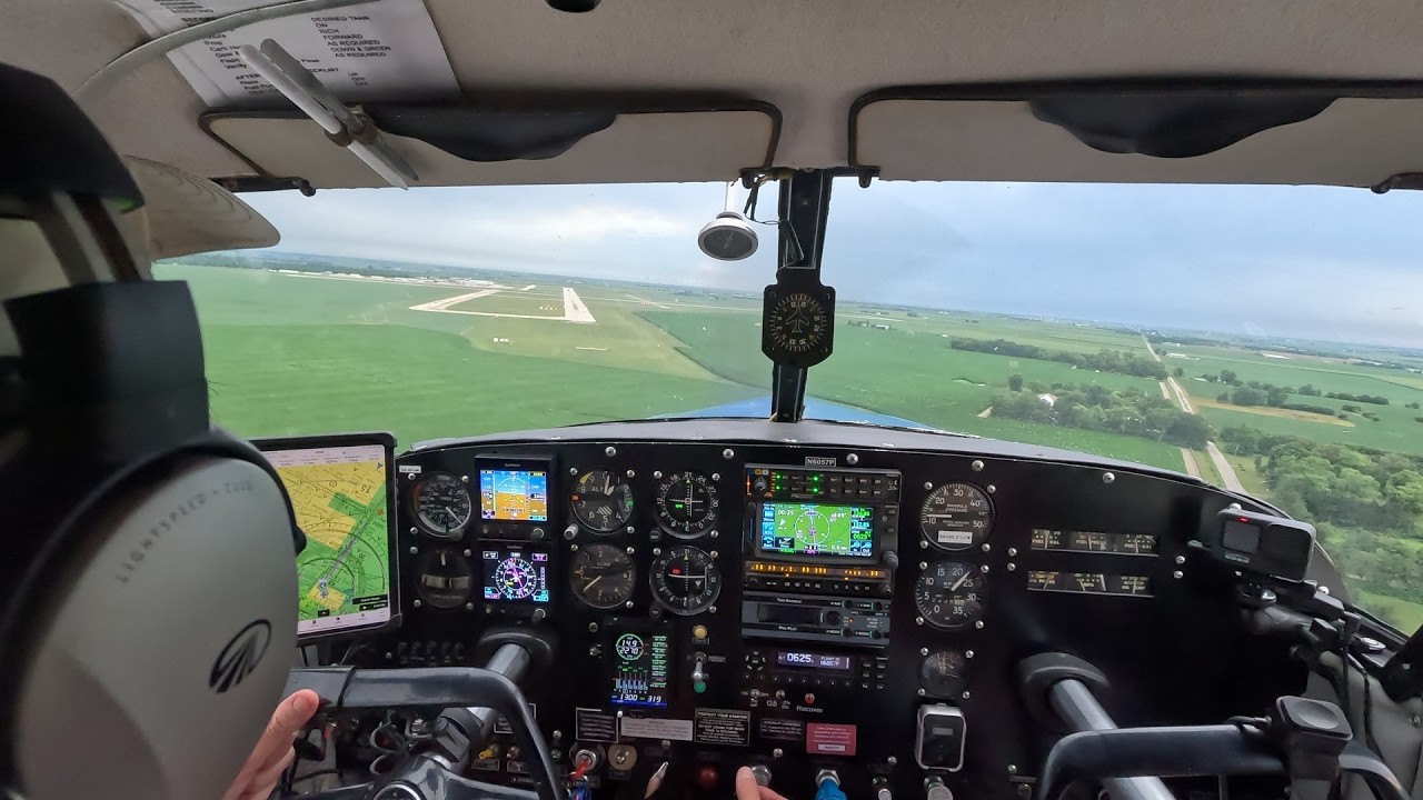 Flying Into Champaign Illinois (KCMI) After Midwest Storms | Piper Comanche 250 Oshkosh Bound