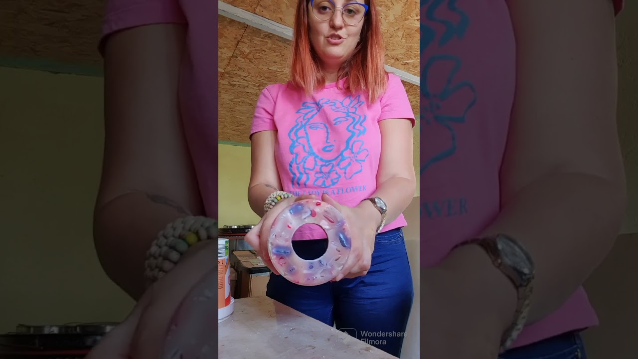 Cum se fac felinarele colorate (lumânări) din resturi de ceară colorată?