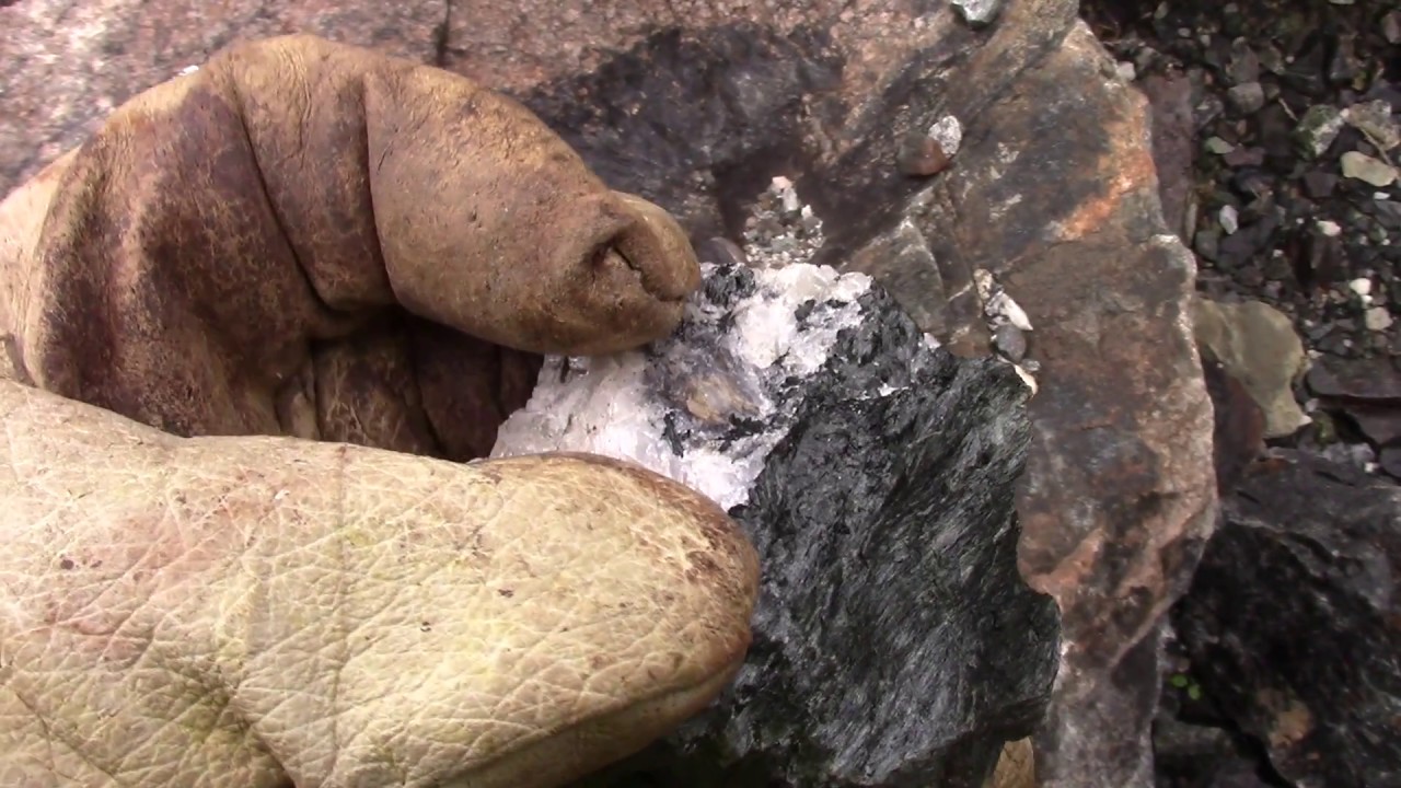 Rockhounding the Mighty Marmoraton Mine