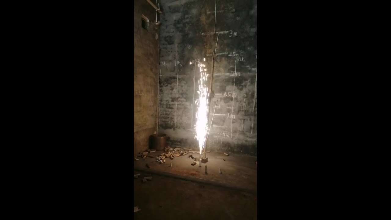 FP155 Фонтан сценический 2 m 60 sec SILVER