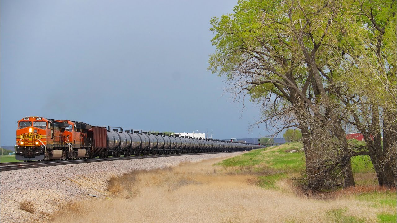 The Oil Train Capital of America: North Dakota's Bakken Oil Fields & BNSF's Northern Transcon