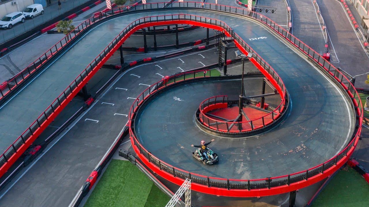 LA PISTA DI KART PIU' ASSURDA CHE IO ABBIA MAI PROVATO !!!