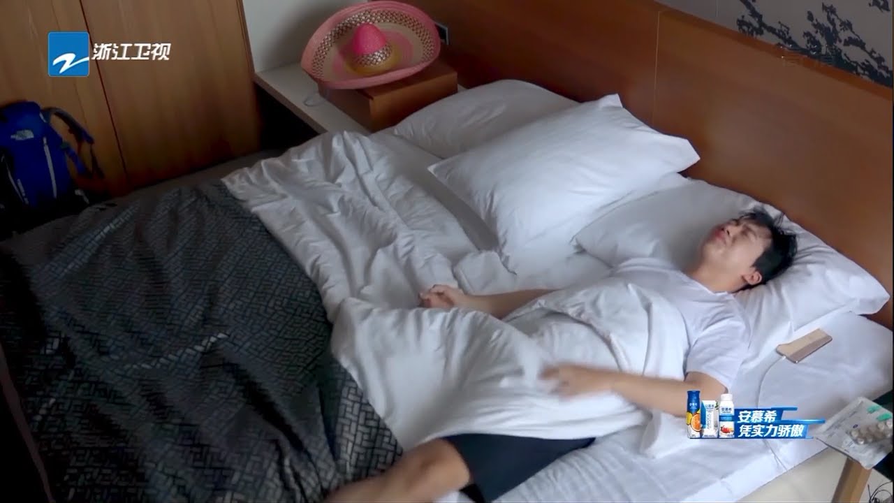 病情加重！郭麒麟腿肿了无法正常走路 钟汉良李晨只能用轮椅推大林前进《漫游记》EP3 花絮 20191130 [浙江卫视官方HD]