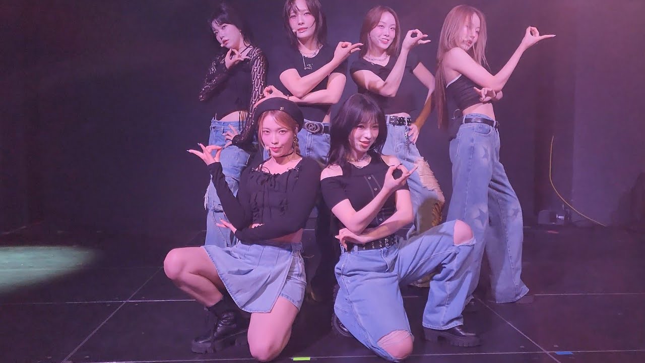 Billlie (빌리) - flipp!ng a coin | 240726 | Prague [Our FLOWERLD EU] 4k60 FANCAM - Front Row
