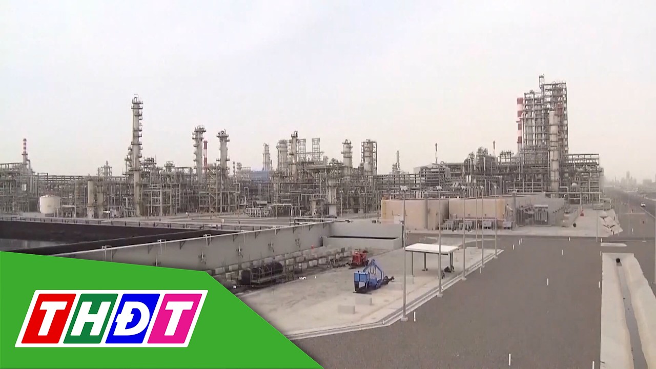 Giá dầu tăng vọt lên mức cao nhất trong gần 4 năm | THDT