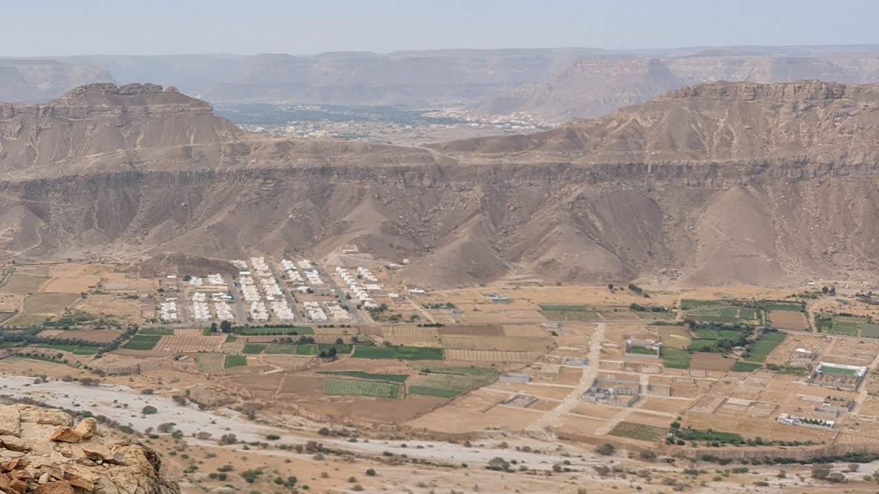 بداية موسم الأمطار والأجواء الجميلة على مدينة تريم الغناء-جولة بشوراع مدينة تريم  بعد الأمطار #امطار