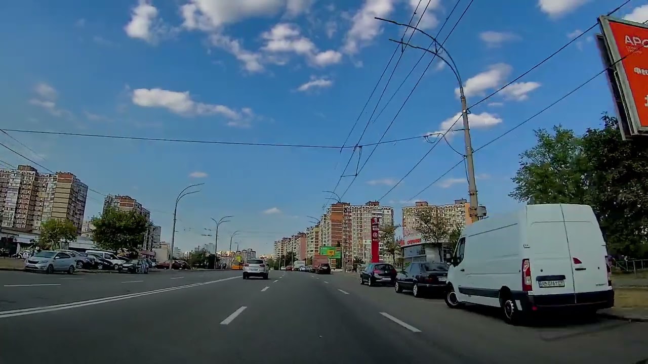 Daily life in Kyiv after nightly rocket attacks. A virtual tour of Desnianskyi district