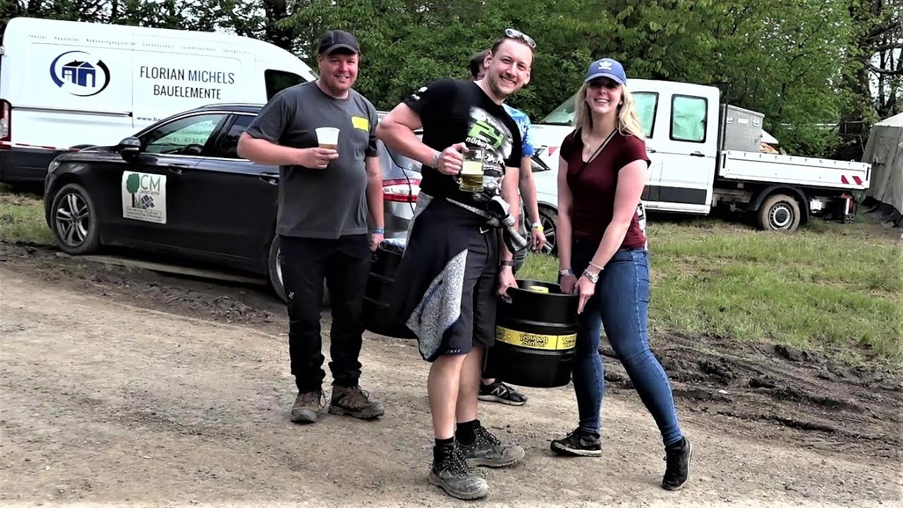 24h Rennen Nürburgring-  Die  Fans im Pflanzgarten an der Nordschleife 20.05.2023