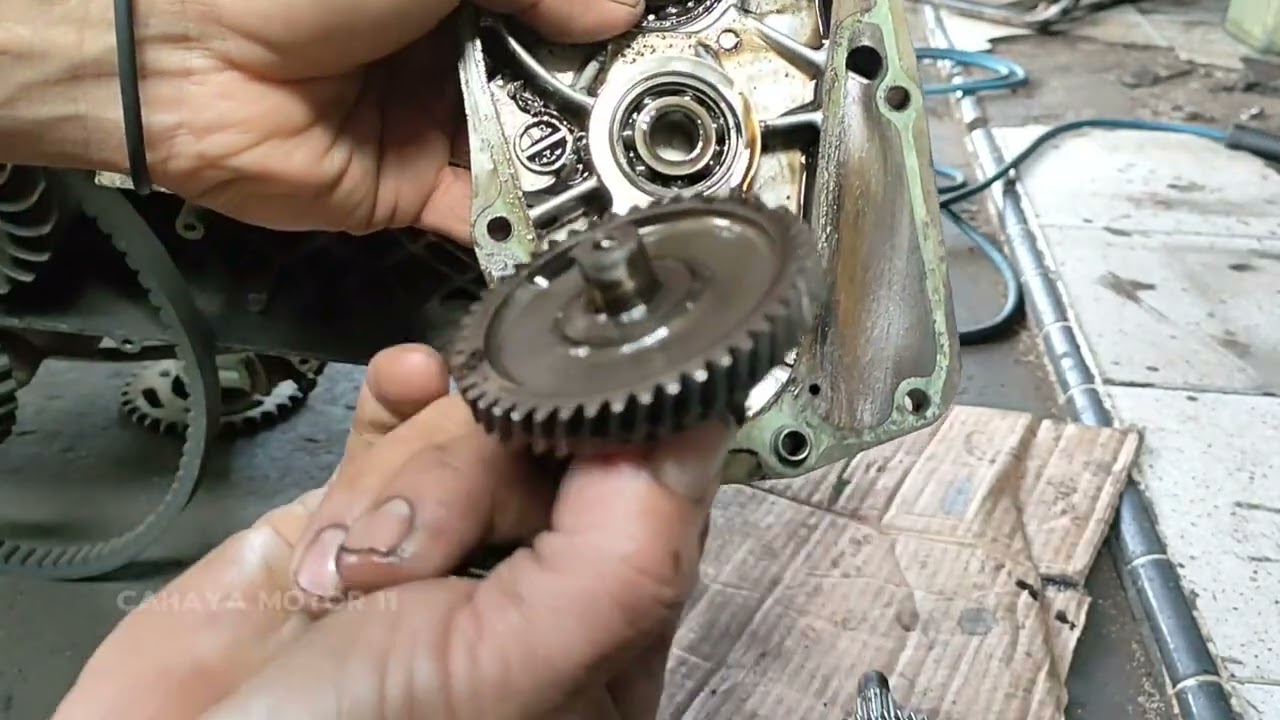 RODA BELAKANG SUZUKI SPIN MACET TOTAL,,,CUMA 25 RIBU LANGSUNG SEMBUH👍