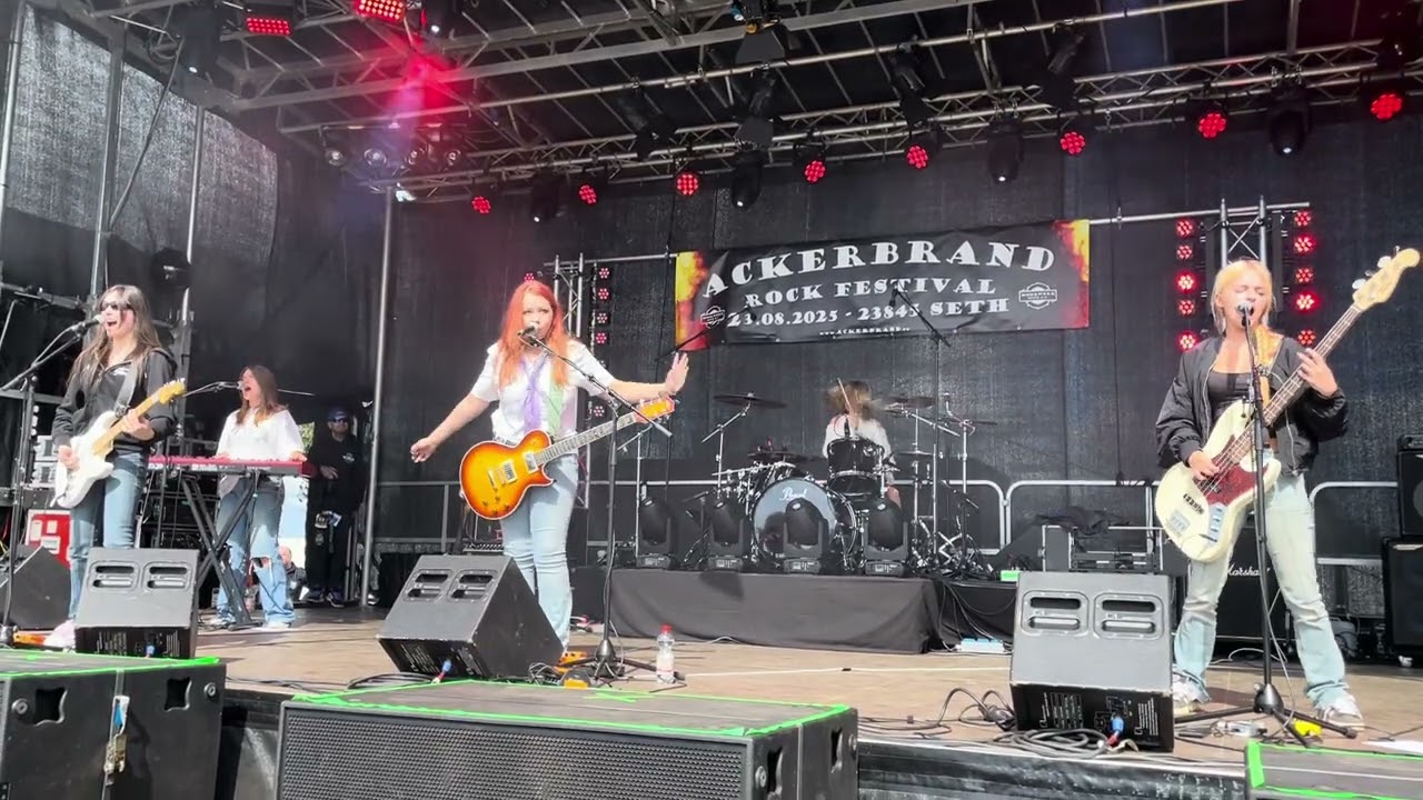 Same Kid @TheSixsters live at Ackerbrand Festival