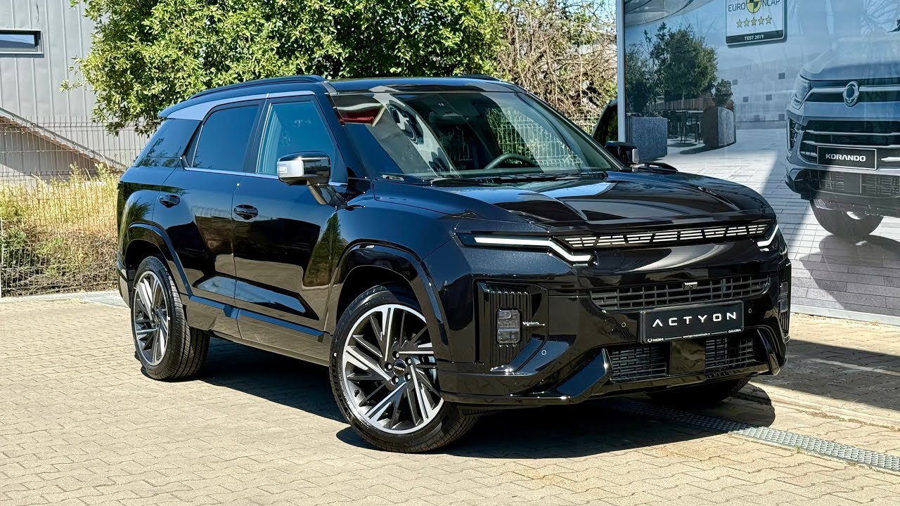 KGM Actyon 2025 - EXECUTIV AWD - Space Black - LAK - Black Suede + Red Point Interior LCX (E76)