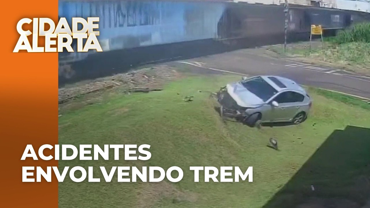 Carro é atingido por trem em cruzamento; dois homens ficam feridos após serem atingidos por trem