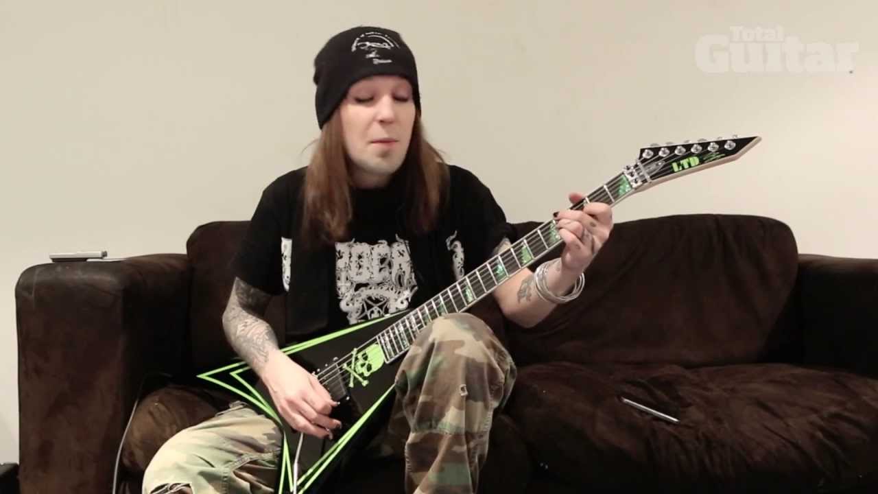 Alexi Laiho plays riffs from Children Of Bodom's new album 'Halo Of Blood'