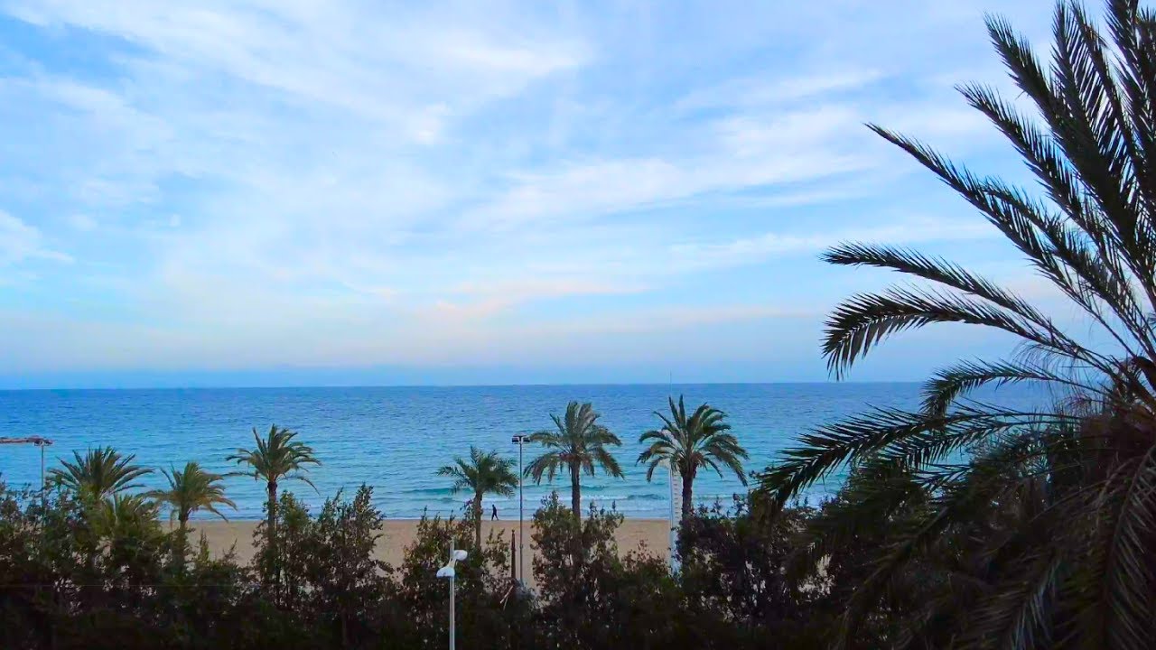 Alicante Winter Walk in February in the Old Town and by the Mediterranean Sea