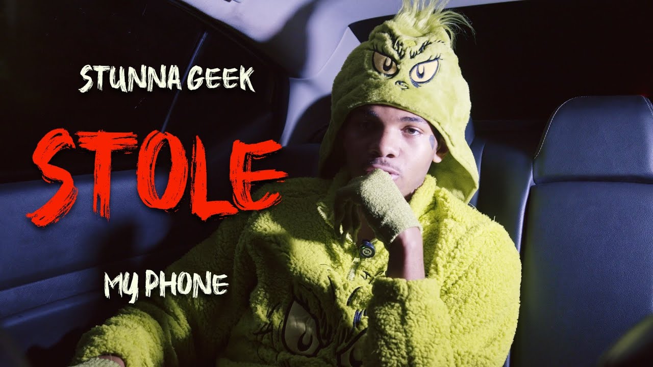 "Stunna Geek stole my phone 🥀 "