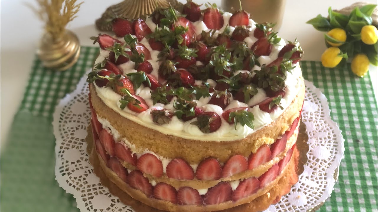كيكة بحشوة الفريز وكريمة الباتيسيير رح تعشقوها🫶🏻ورح يكون قالب مميز على سفرتكم çilekli pasta 🫢🫢