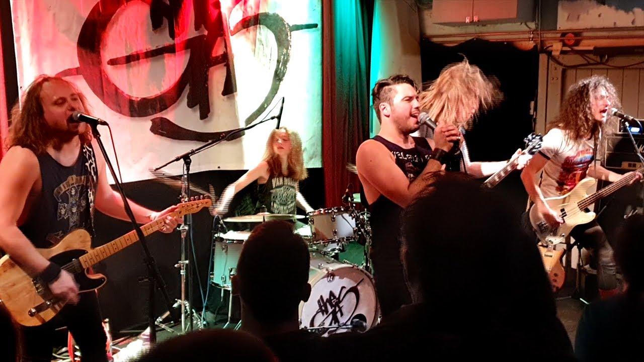 Sina Live on Stage with The G&auml;s