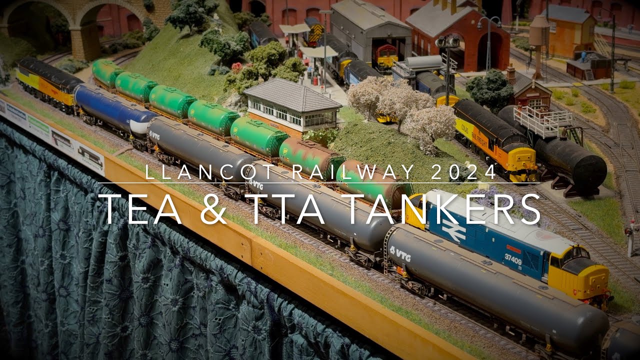 TEA & TTA Tankers - Llancot Railway