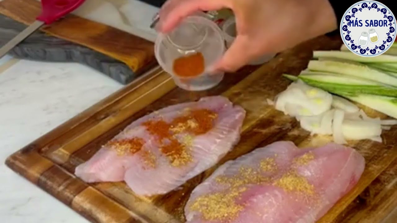 FILETE DE PESCADO EMPAPELADO Y ARROZ