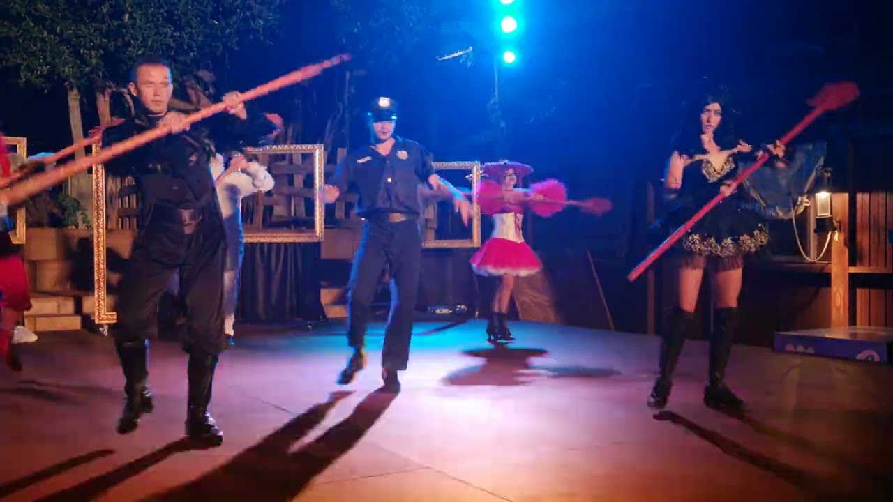 Robo en el museo en la Noche de Halloween - HALLOWEEN PORTAVENTURA 2025