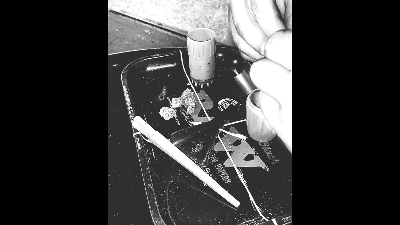 BROKEN LOVE - MKT Feat. SMOKYBiTE & WESSKNGHT ( Audio )
