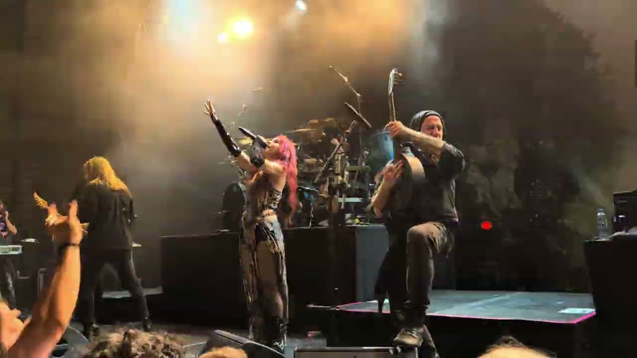 Eluveitie - The Call of the Mountains; live in Copenhagen 25-01-23