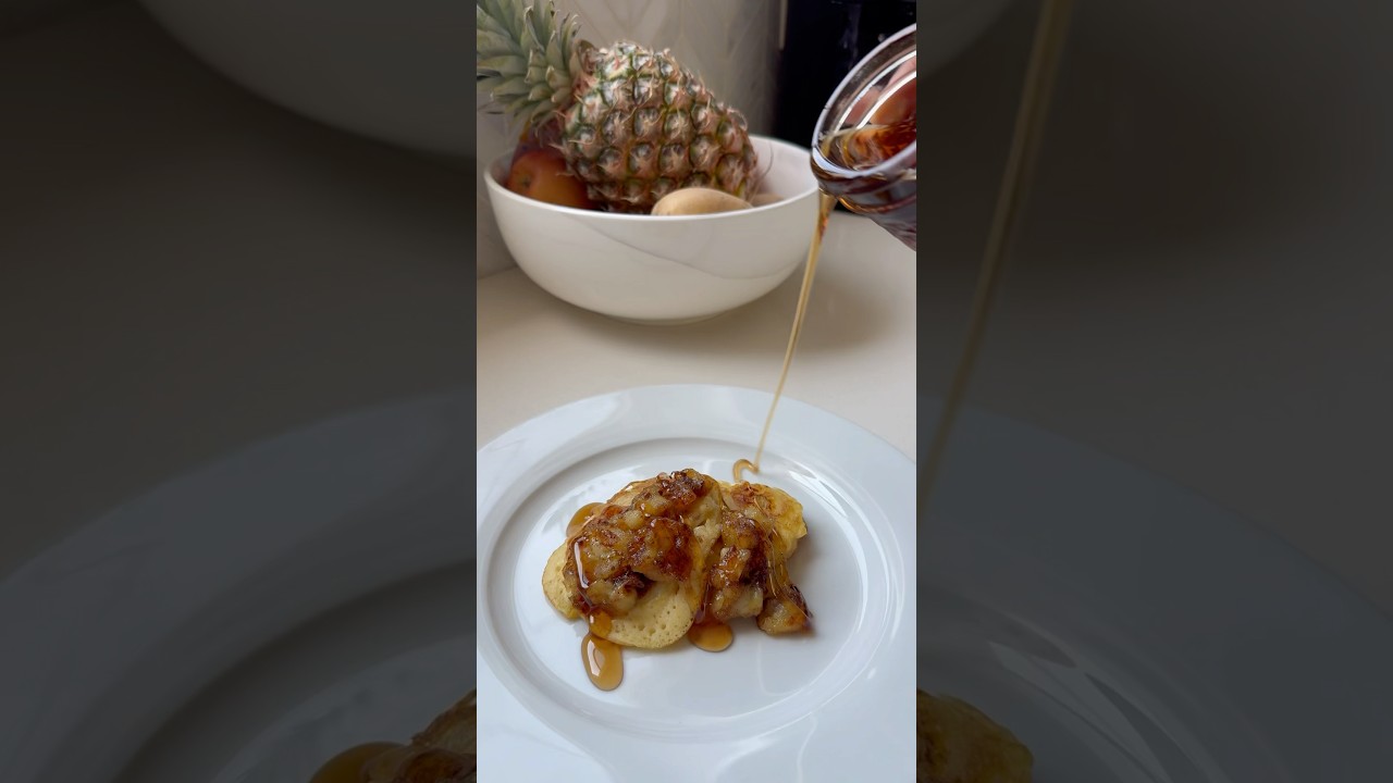 Caramelized banana pancakes 🥞🍌 #pancakes #banana #breakfastrecipe #breakfast