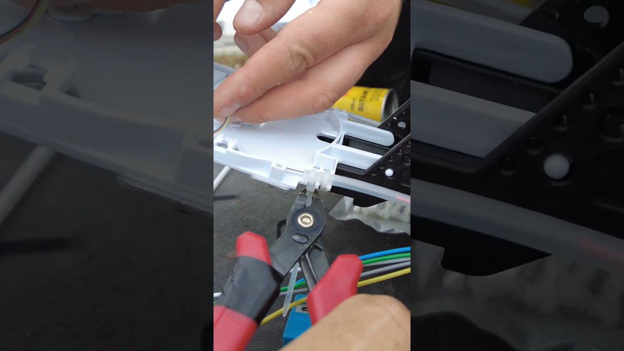 Spawanko nowej mufy #fiber #fiberoptics #fibersplicer #fibertiktok #praca #światłow&oacute;d #work #spawacz