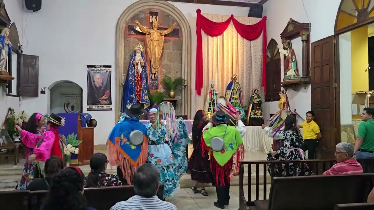 Baile de Hungaras en honor a San Martín de Porres, Dolores Carazo 