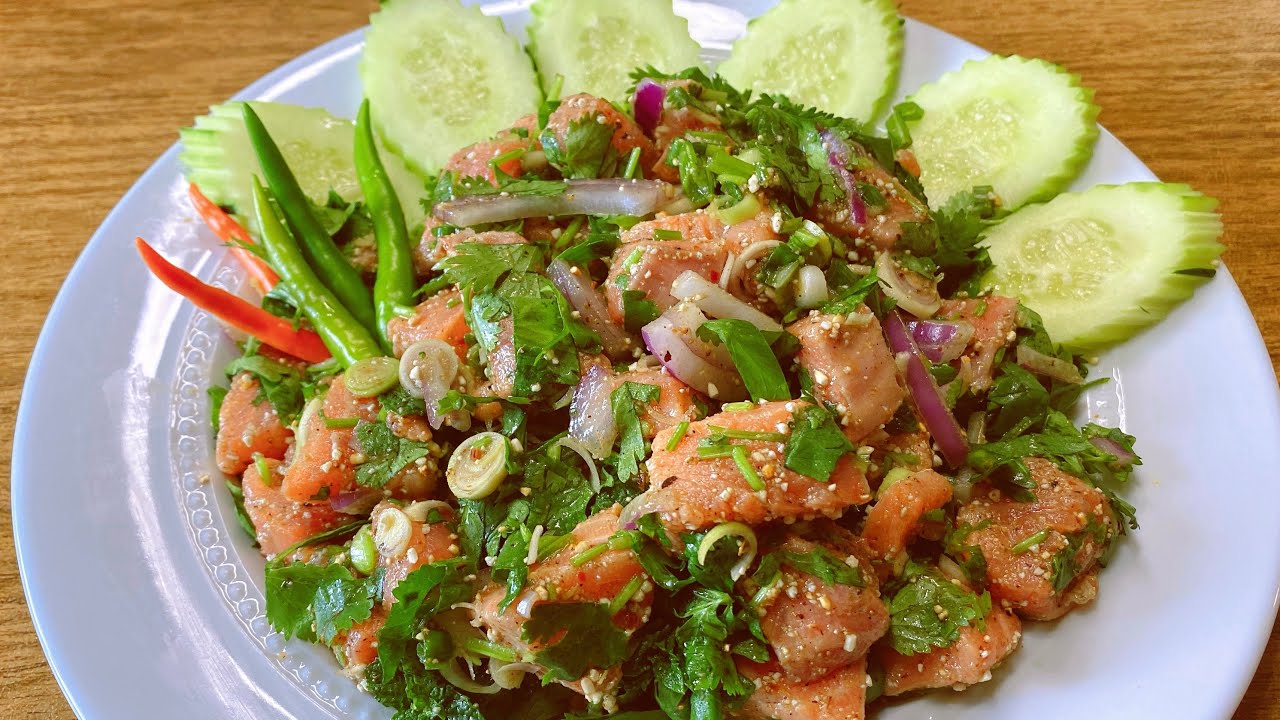 ກ້ອຍປາແຊວມອນ ลาบแซลมอน Goy/Larb Salmon | Lao Salmon Salad
