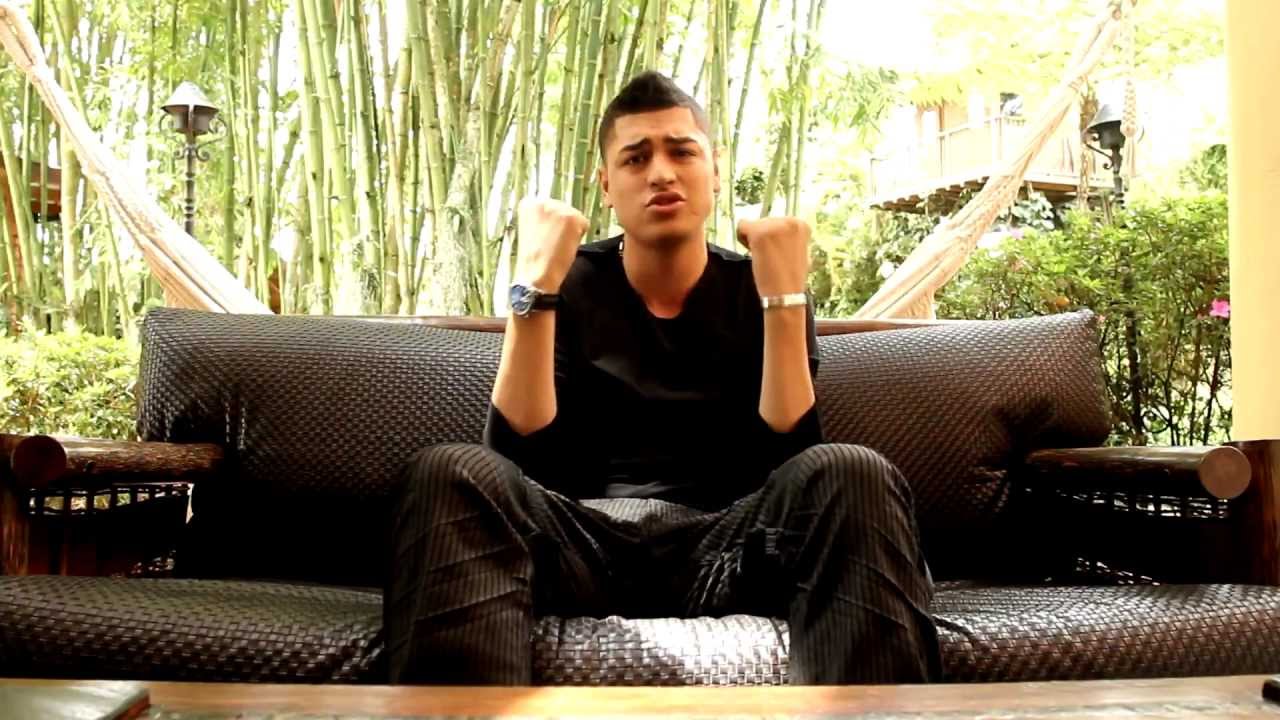 El Mizy - Chocolate // Dir Diego Upegui - [videosonica.net]