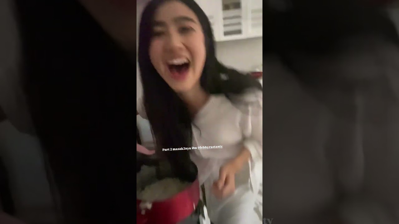 Febby Rastanty Masak #febbyrastanty #artis #masak #perempuan #cewek #wanita