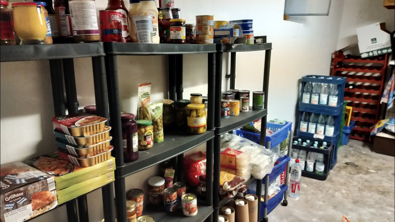 ห้องเก็บของบ้านฝรั่ง เยอรมันซื้อของกักตุนกัน.