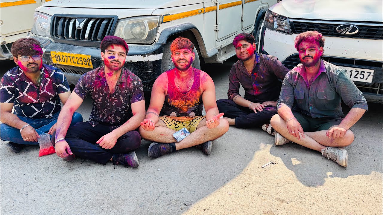 celebrate holi 🎨#vlog #trending #holi #rishikesh #family 
