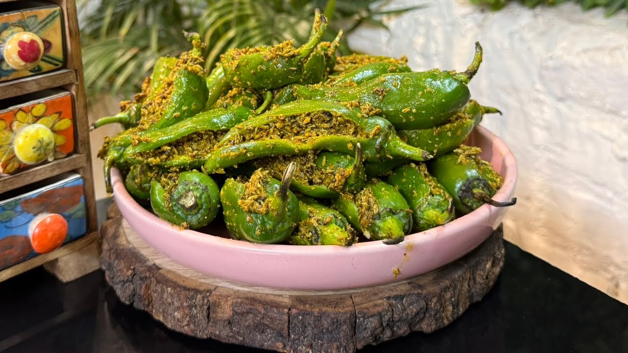 5 minute me banaiye Instant red chilli pickle - LalMirch Ka Achar- Lal mirch achar recipe