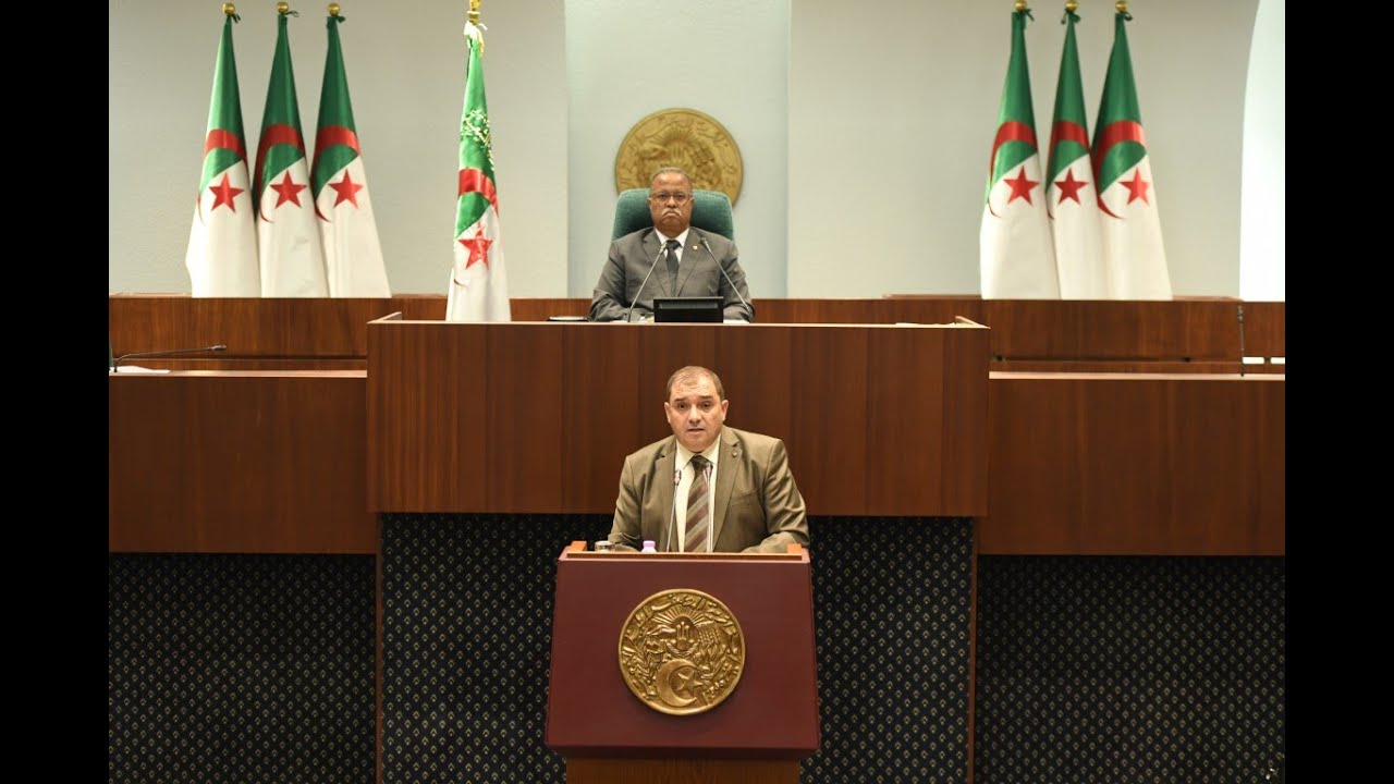 رد  وزير العدل، حافظ الاختام عقب الانتهاء من مناقشة مشروع  قانون عضوي يتضمن القانون الأساسي للقضاء